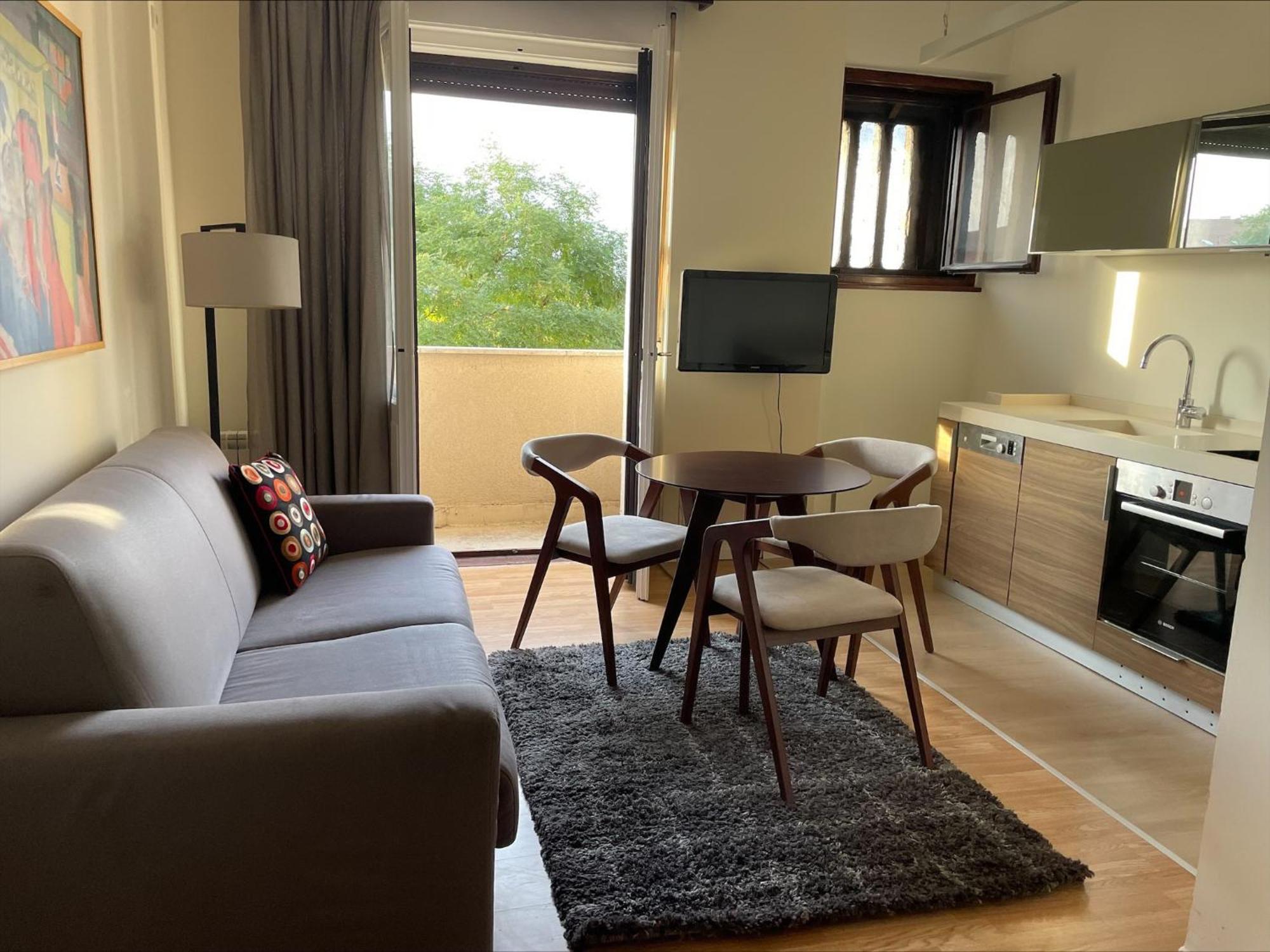 Two Bedroom Apartment Student Square Белград Экстерьер фото